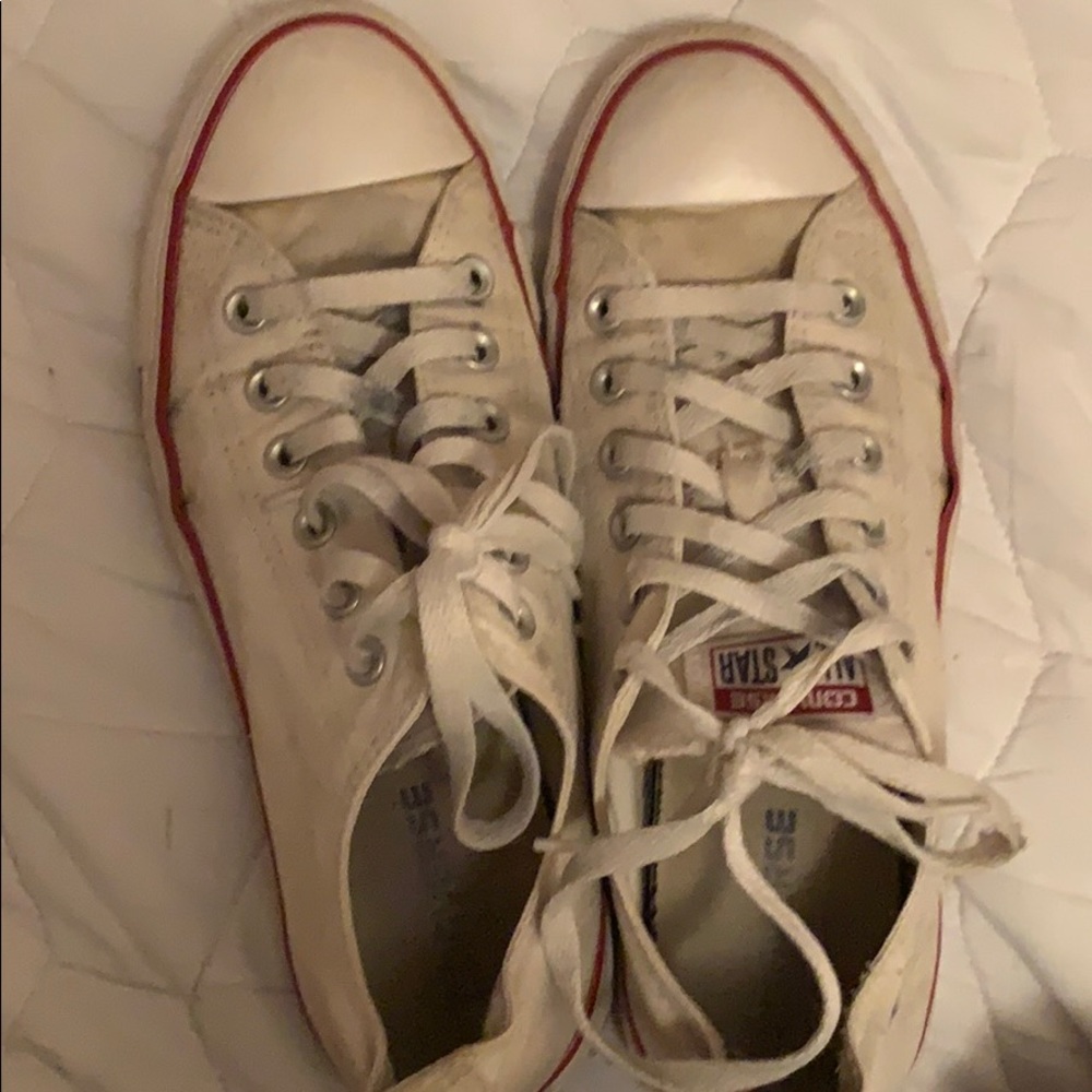 White converse ;)